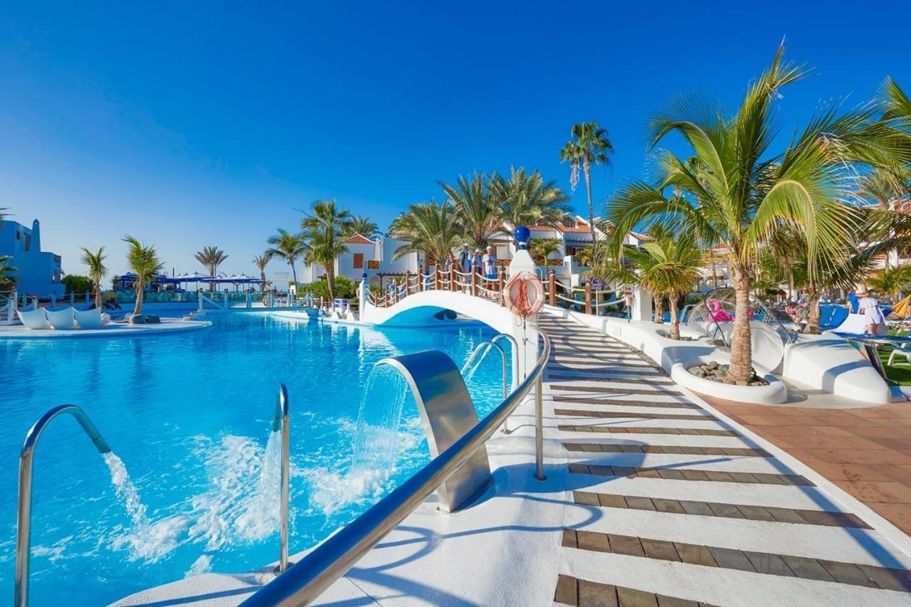 Villas And Apartments In A Popular Complex Playa de las Americas  Exterior photo
