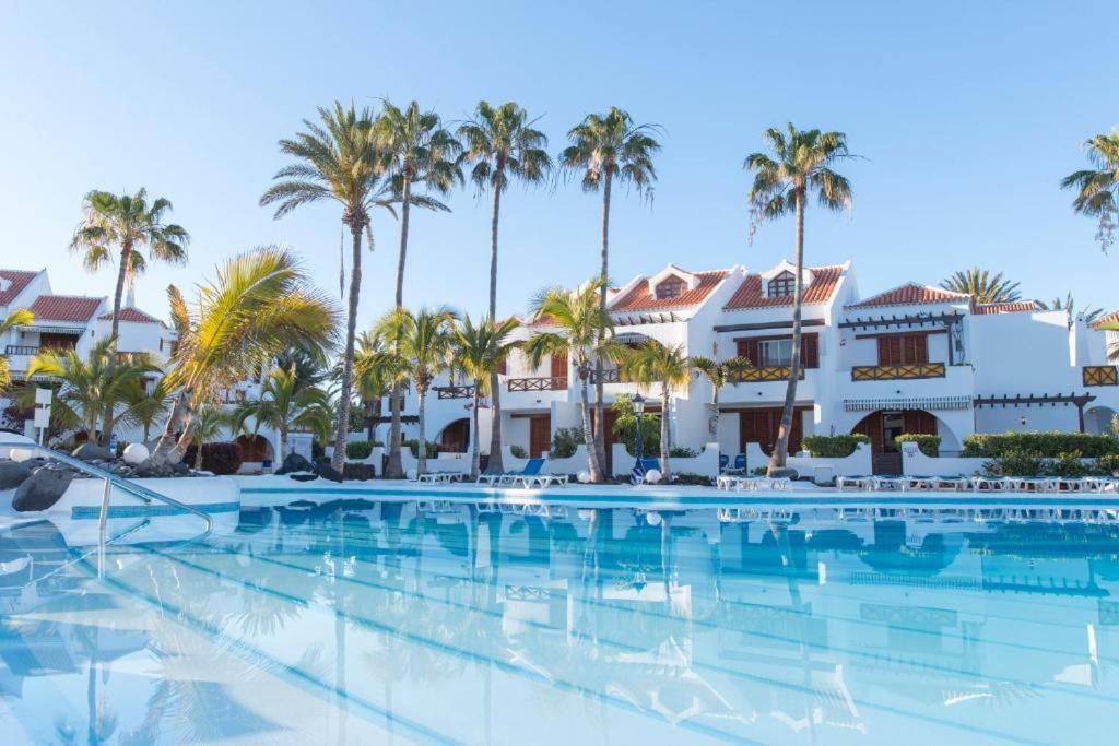 Villas And Apartments In A Popular Complex Playa de las Americas  Exterior photo